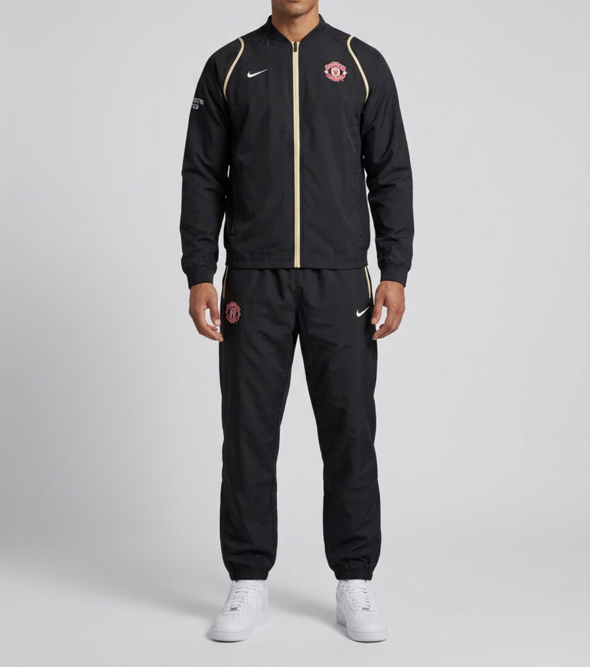 Manchester United x Nike Tracksuit (L)